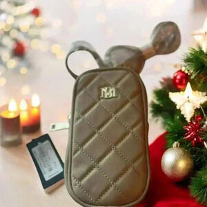 NEW Badgley Mischka Quilted Oval Crossbody Phone Card Case Beige NWT $59 MSRP